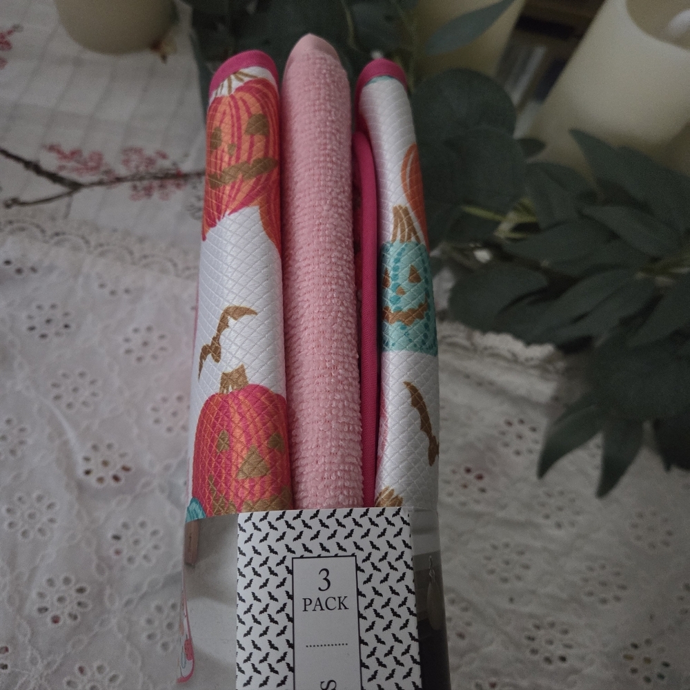 cupcakes & cashmere Colorful Pumpkin Dish Drying Mat - Picture 3 of 5